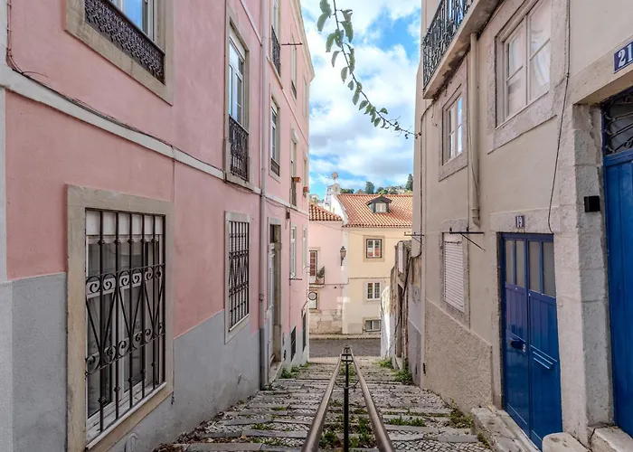Monicas Lisbon